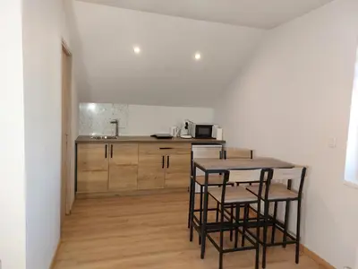 Cuisine ou kitchenette dans l'établissement Famille House 201