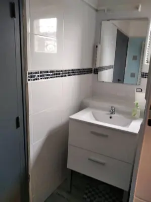 Salle de bains dans l'établissement Bel appartement a la campagne avec magnifique vue