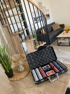 Coin salon dans l'établissement Le Duplex de Paris