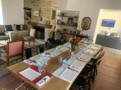 Télévision ou salle de divertissement dans l'établissement Maison Céleste