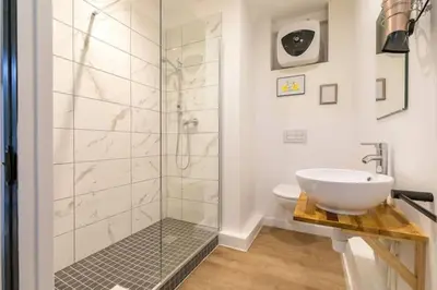 Salle de bains dans l'établissement Le Lemon : au coeur du centre historique