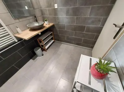 Salle de bains dans l'établissement Maison cosy 3 chambres à la campagne