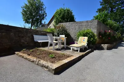 Jardin de l'établissement Gîte HAUTEROCHE BOISSON