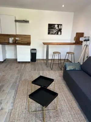 Cuisine ou kitchenette dans l'établissement L’escale de « Nuits »