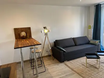 Coin salon dans l'établissement L’escale de « Nuits »