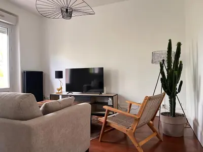 Télévision ou salle de divertissement dans l'établissement Chez Louisa-Maria