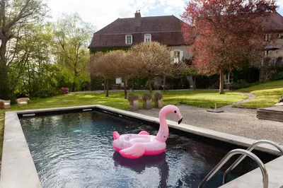 Piscine de l'établissement Annexe du Moulin Renaudiots - Havre de paix Luxe et Nature ou située à proximité